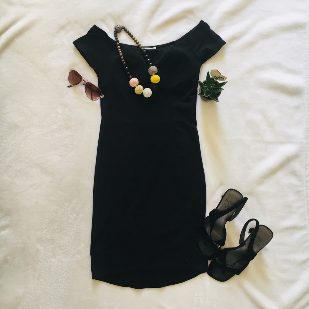 Bozzolo Little Black Fitted Dress